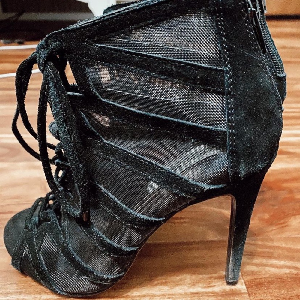 Steve Madden black heels